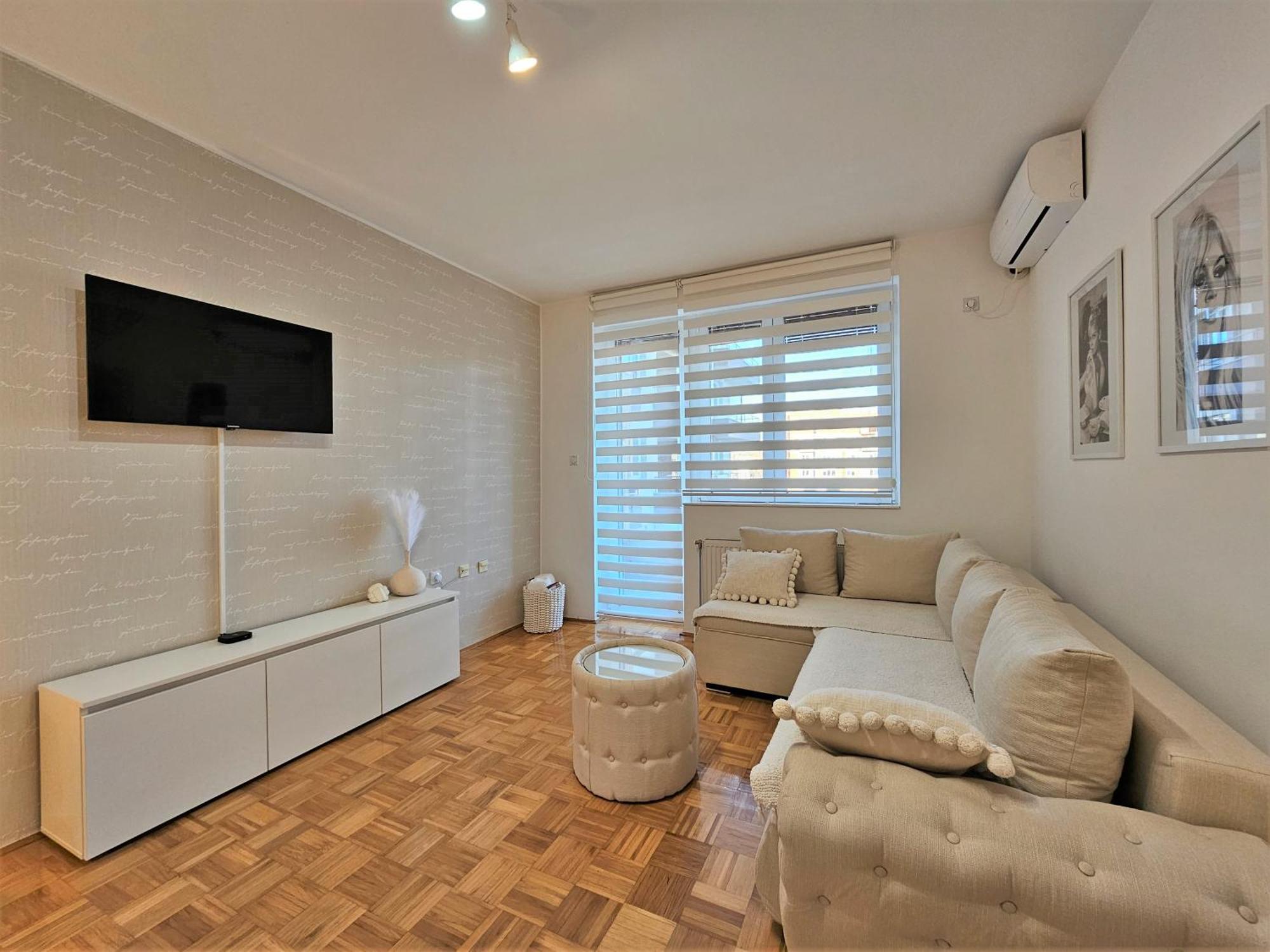 Apartman Elle Sombor Ngoại thất bức ảnh
